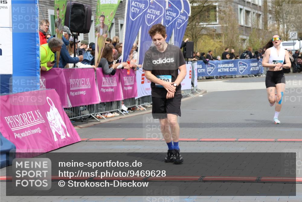 12.04.2026 - 45. Internationalen Wilhelmsburger Insellauf Strokosch-Dieckow http://msf.ph/oto/9469628 12.04.2026 12:50:34 Ziel 5280, 5483 meine-sportfotos.de