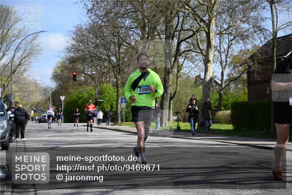 12.04.2026 - 45. Internationalen Wilhelmsburger Insellauf J. Mangold http://msf.ph/oto/9469671 12.04.2026 11:18:20 Ziel 2806, 4582, 4586, 2385, 3633, 3096, 3421, 2322, 4148, 4147, 3104, 4151 meine-sportfotos.de