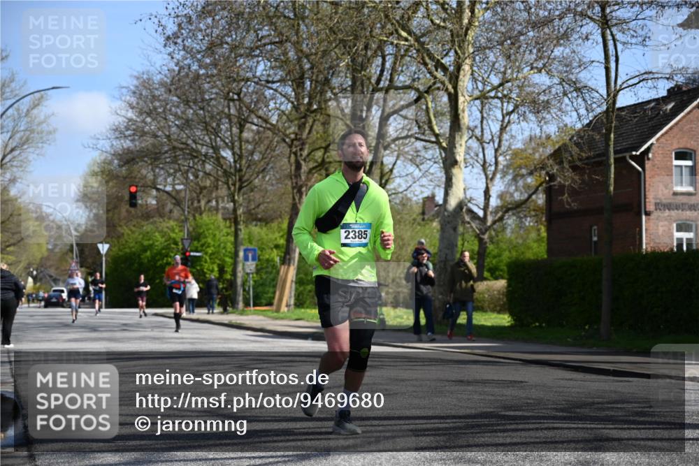 12.04.2026 - 45. Internationalen Wilhelmsburger Insellauf J. Mangold http://msf.ph/oto/9469680 12.04.2026 11:18:20 Ziel 2806, 4582, 4586, 2385, 3633, 3096, 3421, 2322, 4148, 4147, 3104, 4151 meine-sportfotos.de