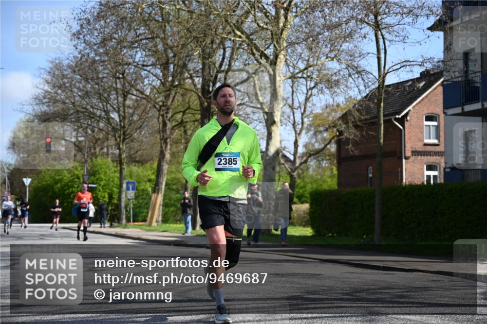 12.04.2026 - 45. Internationalen Wilhelmsburger Insellauf J. Mangold http://msf.ph/oto/9469687 12.04.2026 11:18:21 Ziel 2806, 4582, 4586, 2385, 3633, 3096, 3421, 2322, 4148, 4147, 3104, 4151 meine-sportfotos.de