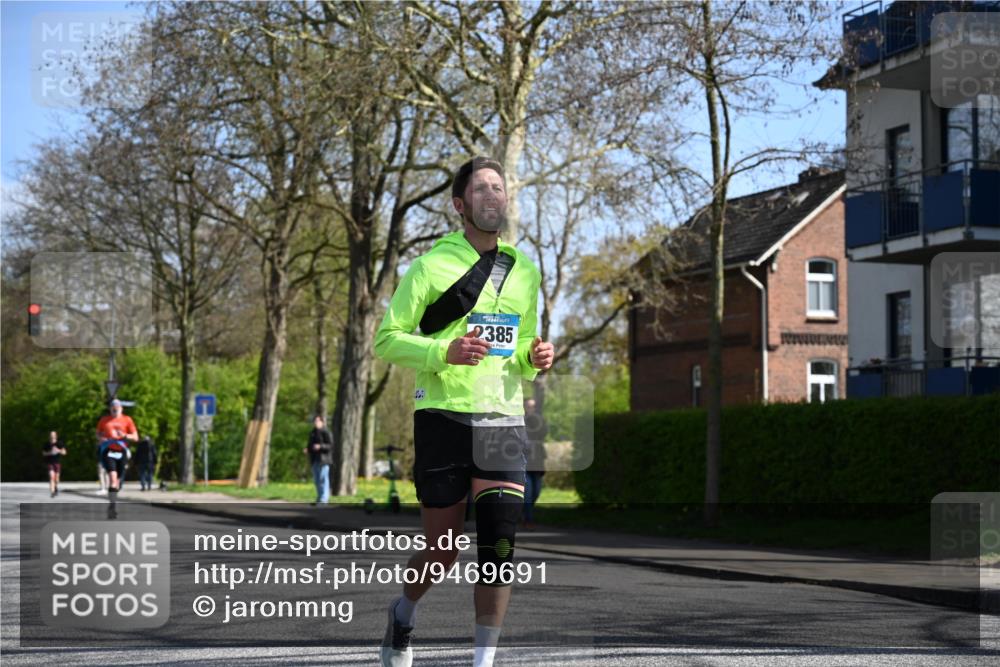 12.04.2026 - 45. Internationalen Wilhelmsburger Insellauf J. Mangold http://msf.ph/oto/9469691 12.04.2026 11:18:21 Ziel 2806, 4582, 4586, 2385, 3633, 3096, 3421, 2322, 4148, 4147, 3104, 4151 meine-sportfotos.de