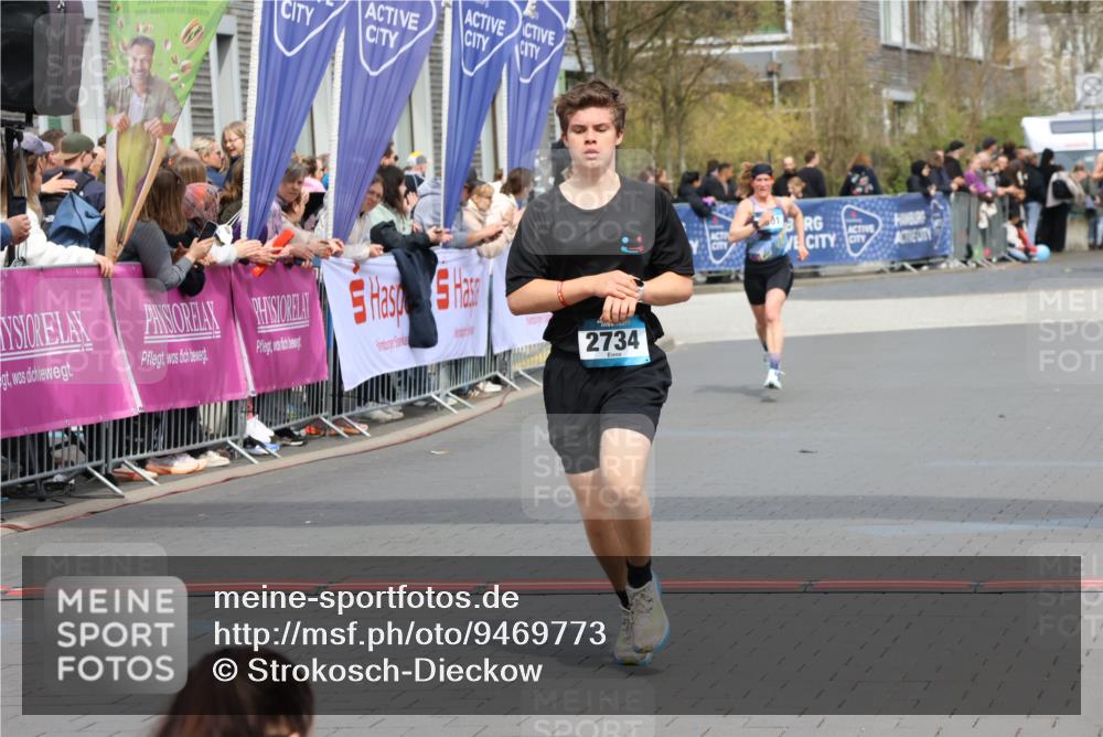 12.04.2026 - 45. Internationalen Wilhelmsburger Insellauf Strokosch-Dieckow http://msf.ph/oto/9469773 12.04.2026 12:50:44 Ziel 2734, 5601 meine-sportfotos.de
