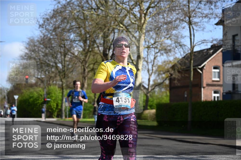 12.04.2026 - 45. Internationalen Wilhelmsburger Insellauf J. Mangold http://msf.ph/oto/9469828 12.04.2026 11:18:42 Ziel 2385, 3633, 3096, 3421, 2322, 4148, 4147, 3104, 4151, 2960, 2471 meine-sportfotos.de