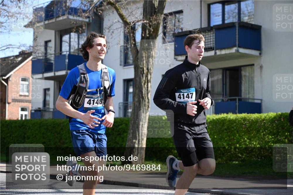12.04.2026 - 45. Internationalen Wilhelmsburger Insellauf J. Mangold http://msf.ph/oto/9469884 12.04.2026 11:18:45 Ziel 3633, 3096, 3421, 2322, 4148, 4147, 3104, 4151, 2960, 2471, 2226, 5571 meine-sportfotos.de
