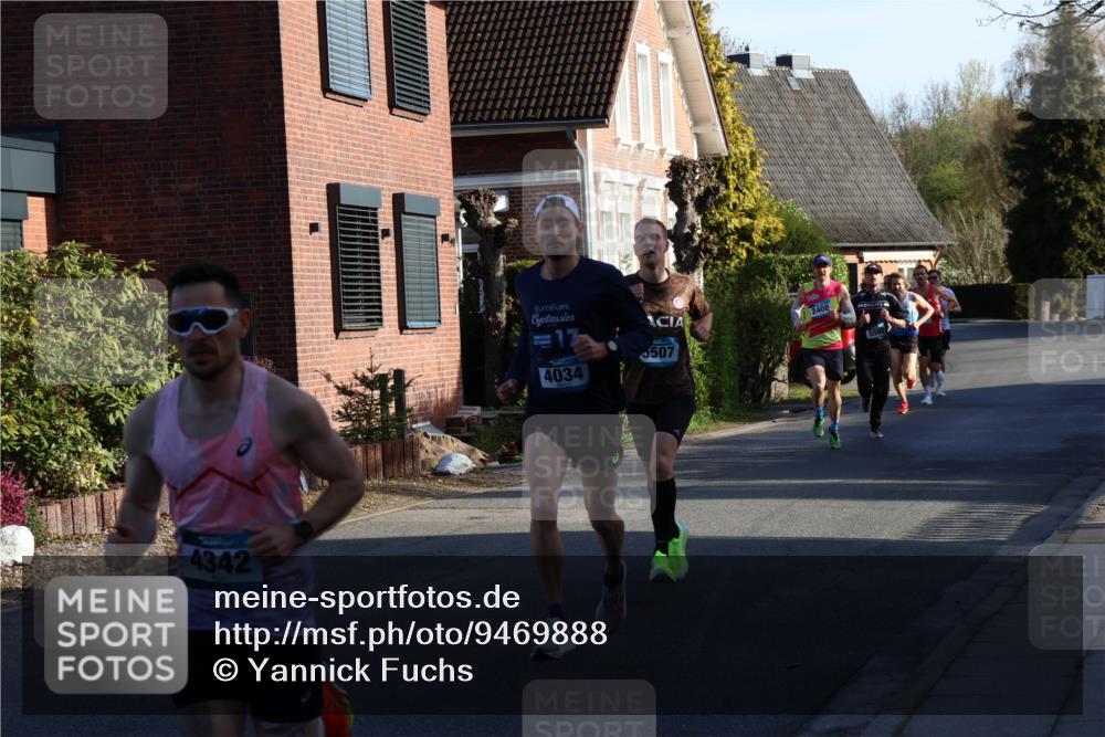 12.04.2026 - 45. Internationalen Wilhelmsburger Insellauf Yannick Fuchs http://msf.ph/oto/9469888 12.04.2026 08:54:02 Laufen 4342, 2408, 3507, 4034 meine-sportfotos.de