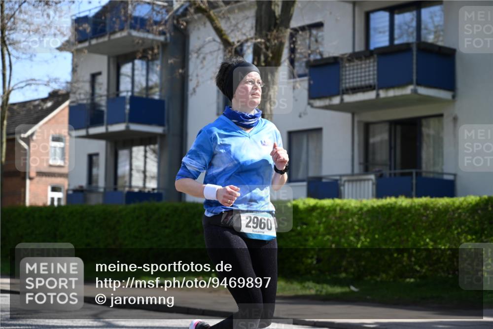 12.04.2026 - 45. Internationalen Wilhelmsburger Insellauf J. Mangold http://msf.ph/oto/9469897 12.04.2026 11:18:55 Ziel 3421, 2322, 4148, 4147, 3104, 4151, 2960, 2471, 2226, 2226, 5571, 5035, 4520, 3124, 3123 meine-sportfotos.de