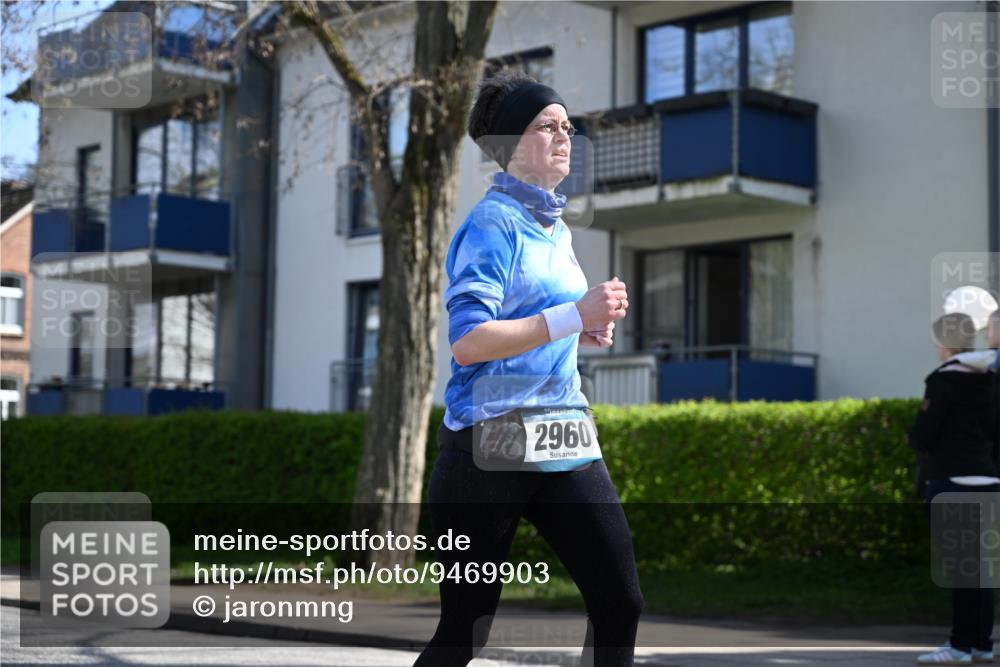 12.04.2026 - 45. Internationalen Wilhelmsburger Insellauf J. Mangold http://msf.ph/oto/9469903 12.04.2026 11:18:55 Ziel 3421, 2322, 4148, 4147, 3104, 4151, 2960, 2471, 2226, 2226, 5571, 5035, 4520, 3124, 3123 meine-sportfotos.de