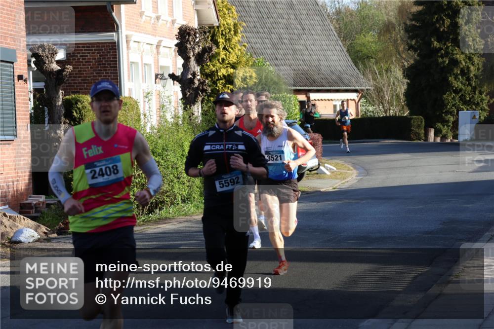 12.04.2026 - 45. Internationalen Wilhelmsburger Insellauf Yannick Fuchs http://msf.ph/oto/9469919 12.04.2026 08:54:05 Laufen 2408, 5592, 3521 meine-sportfotos.de