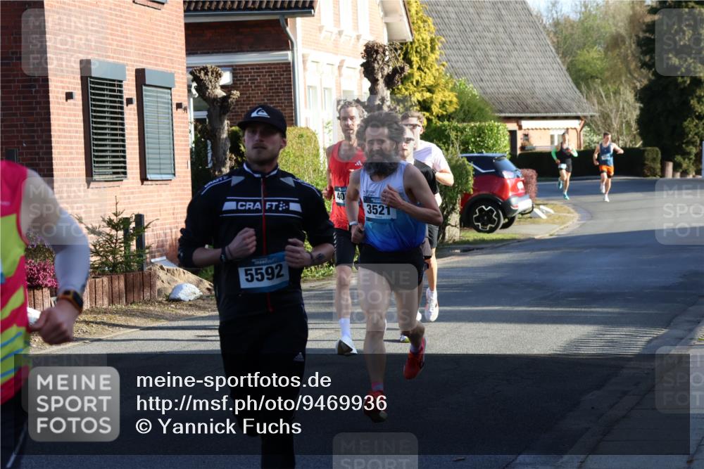 12.04.2026 - 45. Internationalen Wilhelmsburger Insellauf Yannick Fuchs http://msf.ph/oto/9469936 12.04.2026 08:54:06 Laufen 5592, 40, 3521 meine-sportfotos.de