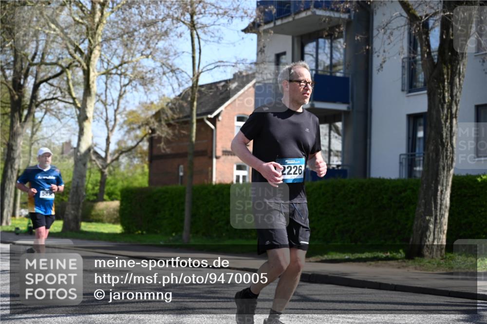 12.04.2026 - 45. Internationalen Wilhelmsburger Insellauf J. Mangold http://msf.ph/oto/9470005 12.04.2026 11:19:13 Ziel 2471, 2226, 5571, 5035, 4520, 4520, 3124, 3123, 2581, 2788, 4614 meine-sportfotos.de