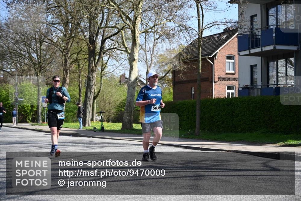12.04.2026 - 45. Internationalen Wilhelmsburger Insellauf J. Mangold http://msf.ph/oto/9470009 12.04.2026 11:19:14 Ziel 2471, 2226, 5571, 5035, 4520, 3124, 3123, 2581, 2788, 4614 meine-sportfotos.de