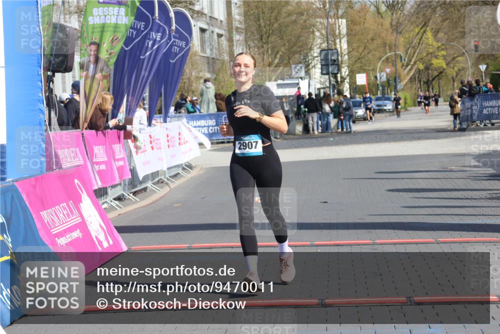 12.04.2026 - 45. Internationalen Wilhelmsburger Insellauf Strokosch-Dieckow http://msf.ph/oto/9470011 12.04.2026 11:25:01 Ziel 2907 meine-sportfotos.de