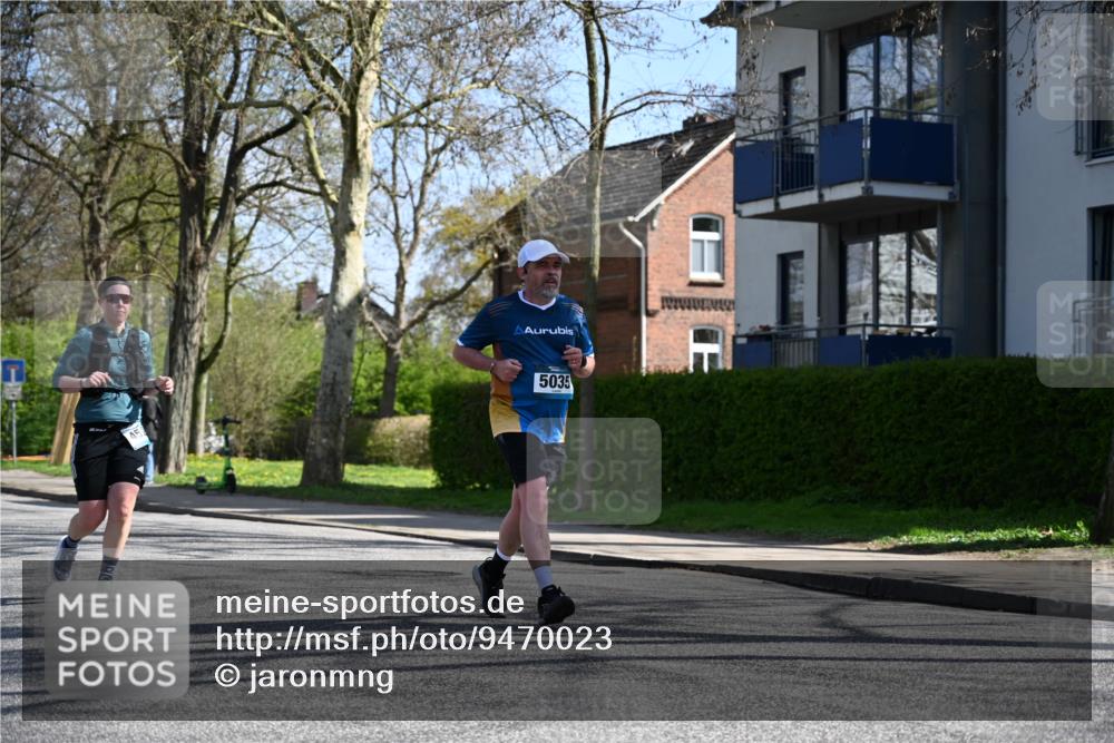 12.04.2026 - 45. Internationalen Wilhelmsburger Insellauf J. Mangold http://msf.ph/oto/9470023 12.04.2026 11:19:15 Ziel 2471, 2226, 5571, 5035, 4520, 3124, 3123, 2581, 2788, 4614 meine-sportfotos.de