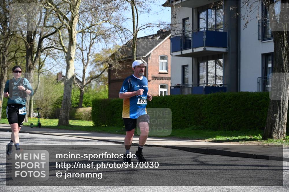 12.04.2026 - 45. Internationalen Wilhelmsburger Insellauf J. Mangold http://msf.ph/oto/9470030 12.04.2026 11:19:15 Ziel 2471, 2226, 5571, 5035, 4520, 3124, 3123, 2581, 2788, 4614 meine-sportfotos.de