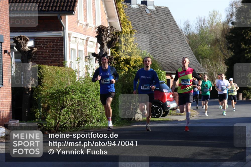 12.04.2026 - 45. Internationalen Wilhelmsburger Insellauf Yannick Fuchs http://msf.ph/oto/9470041 12.04.2026 08:54:19 Laufen 2242, 2983, 2409, 2874, 2873, 5439 meine-sportfotos.de