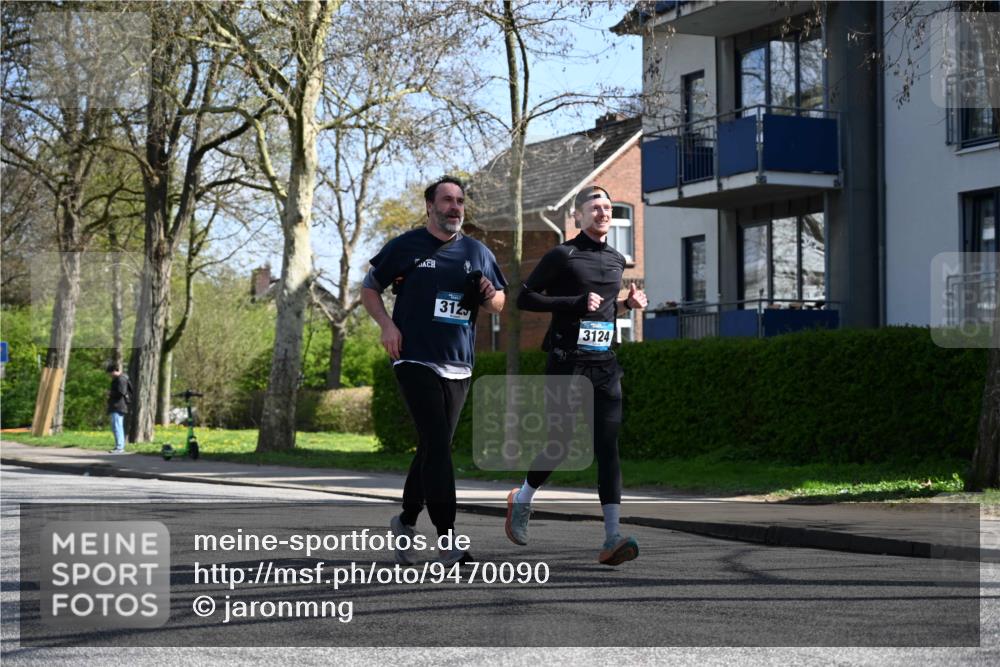 12.04.2026 - 45. Internationalen Wilhelmsburger Insellauf J. Mangold http://msf.ph/oto/9470090 12.04.2026 11:19:24 Ziel 2471, 2226, 5571, 5035, 4520, 3124, 3123, 2581, 2581, 2788, 4614, 2318, 4058, 3707, 4446, 4165 meine-sportfotos.de