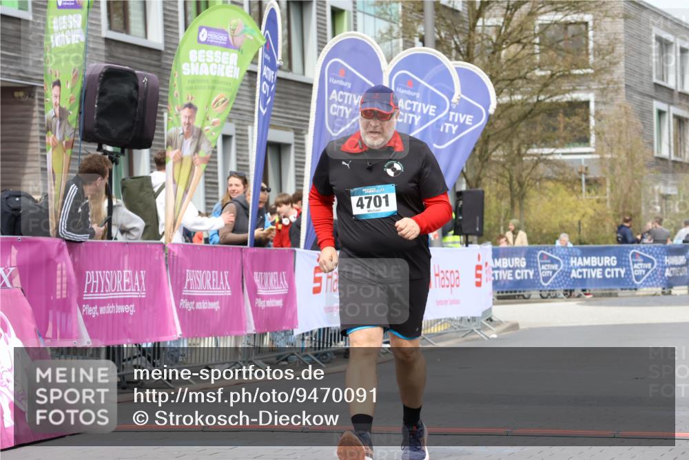 12.04.2026 - 45. Internationalen Wilhelmsburger Insellauf Strokosch-Dieckow http://msf.ph/oto/9470091 12.04.2026 13:39:28 Ziel 4701 meine-sportfotos.de