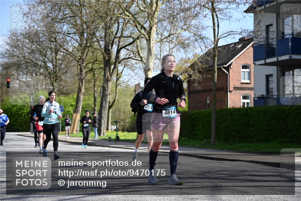 12.04.2026 - 45. Internationalen Wilhelmsburger Insellauf J. Mangold http://msf.ph/oto/9470175 12.04.2026 11:19:43 Ziel 2581, 2788, 4614, 2318, 4058, 3707, 4446, 4165 meine-sportfotos.de
