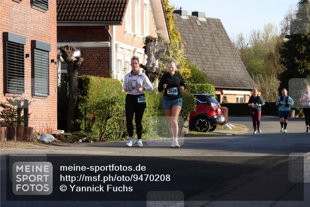 12.04.2026 - 45. Internationalen Wilhelmsburger Insellauf Yannick Fuchs http://msf.ph/oto/9470208 12.04.2026 09:05:16 Laufen 3544, 3545, 2093 meine-sportfotos.de