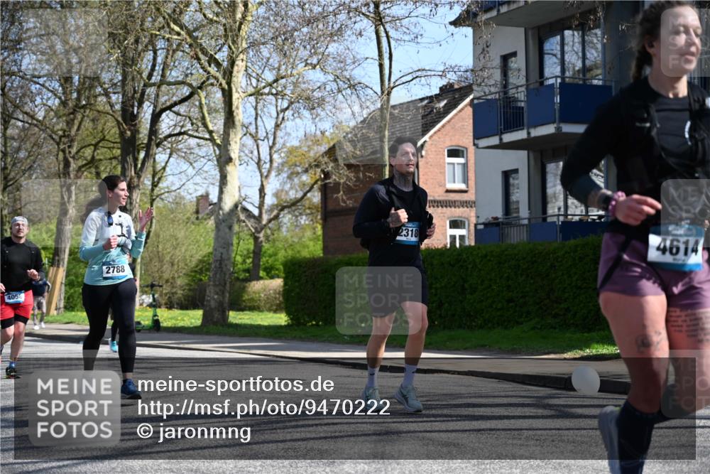 12.04.2026 - 45. Internationalen Wilhelmsburger Insellauf J. Mangold http://msf.ph/oto/9470222 12.04.2026 11:19:45 Ziel 2581, 2788, 4614, 2318, 4058, 3707, 4446, 4165 meine-sportfotos.de