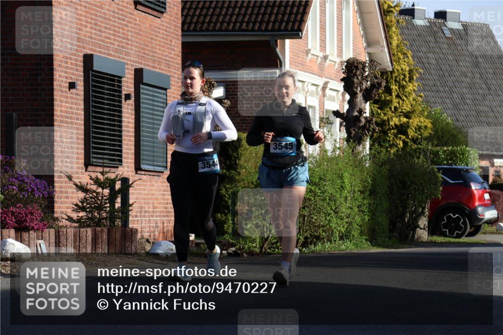 12.04.2026 - 45. Internationalen Wilhelmsburger Insellauf Yannick Fuchs http://msf.ph/oto/9470227 12.04.2026 09:05:19 Laufen 3544, 3545 meine-sportfotos.de