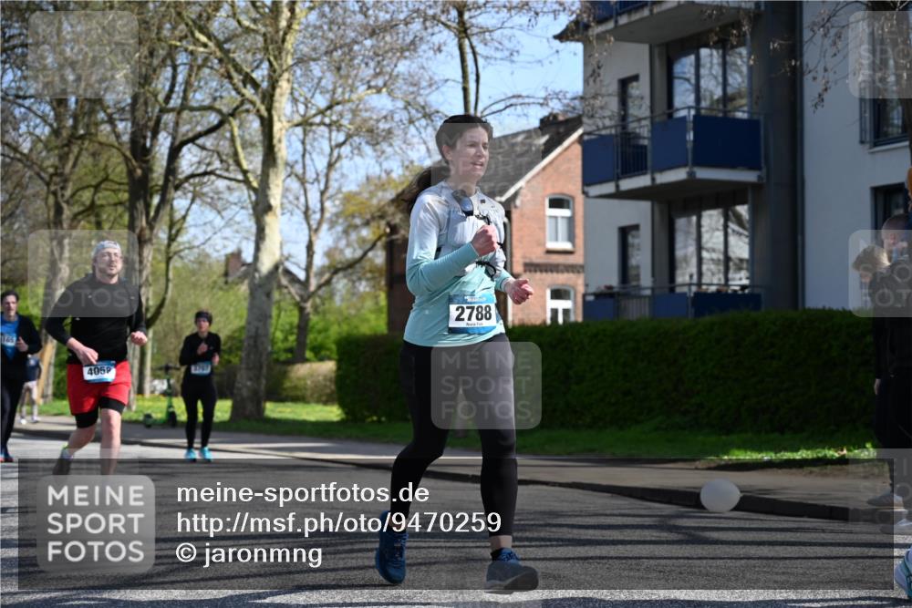 12.04.2026 - 45. Internationalen Wilhelmsburger Insellauf J. Mangold http://msf.ph/oto/9470259 12.04.2026 11:19:46 Ziel 2581, 2788, 4614, 2318, 4058, 3707, 4446, 4165 meine-sportfotos.de