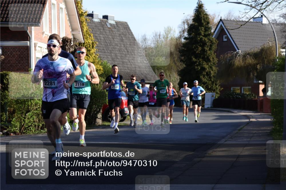 12.04.2026 - 45. Internationalen Wilhelmsburger Insellauf Yannick Fuchs http://msf.ph/oto/9470310 12.04.2026 08:54:38 Laufen 2281, 2119, 2144, 2487, 2727, 970, 3317 meine-sportfotos.de