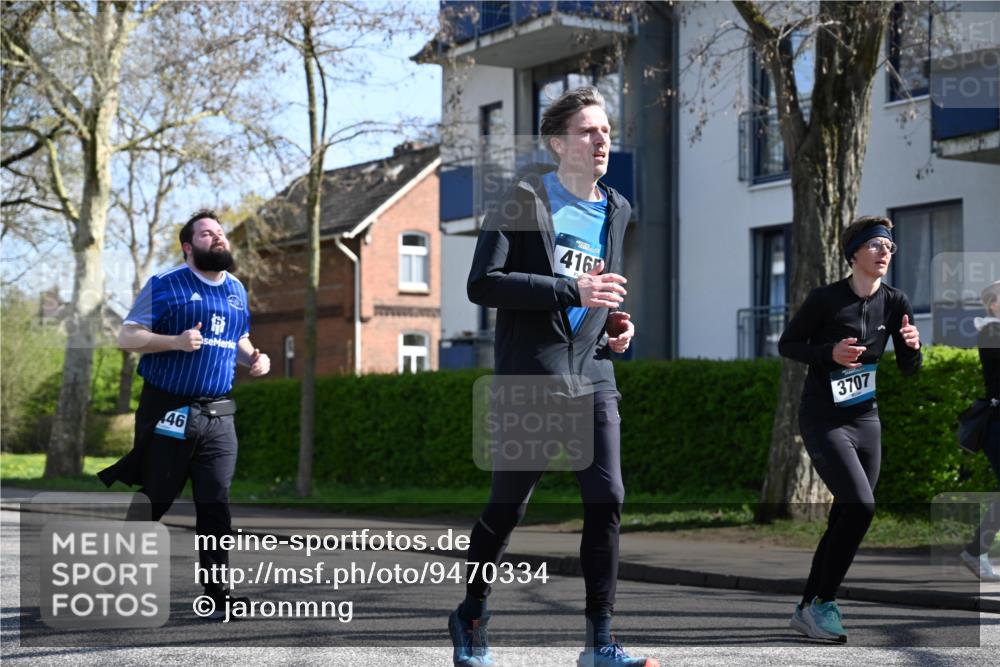 12.04.2026 - 45. Internationalen Wilhelmsburger Insellauf J. Mangold http://msf.ph/oto/9470334 12.04.2026 11:19:51 Ziel 2788, 4614, 2318, 4058, 3707, 4446, 4165 meine-sportfotos.de