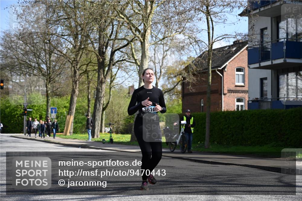 12.04.2026 - 45. Internationalen Wilhelmsburger Insellauf J. Mangold http://msf.ph/oto/9470443 12.04.2026 11:20:54 Ziel 3873, 5558, 3610, 3610, 3808, 3537, 3205 meine-sportfotos.de