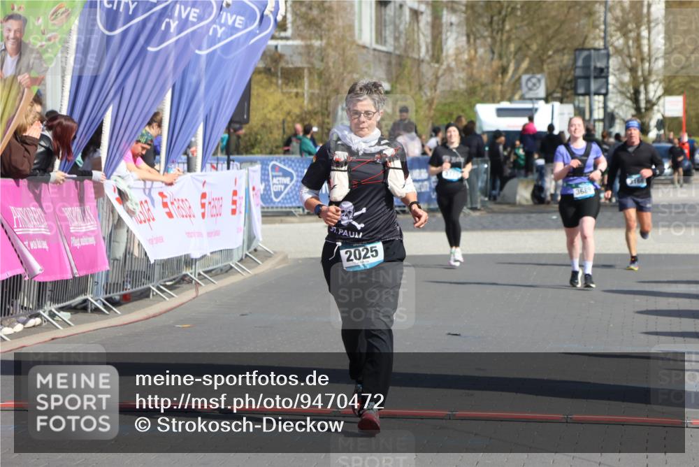 12.04.2026 - 45. Internationalen Wilhelmsburger Insellauf Strokosch-Dieckow http://msf.ph/oto/9470472 12.04.2026 11:25:55 Ziel 2025, 2542 meine-sportfotos.de