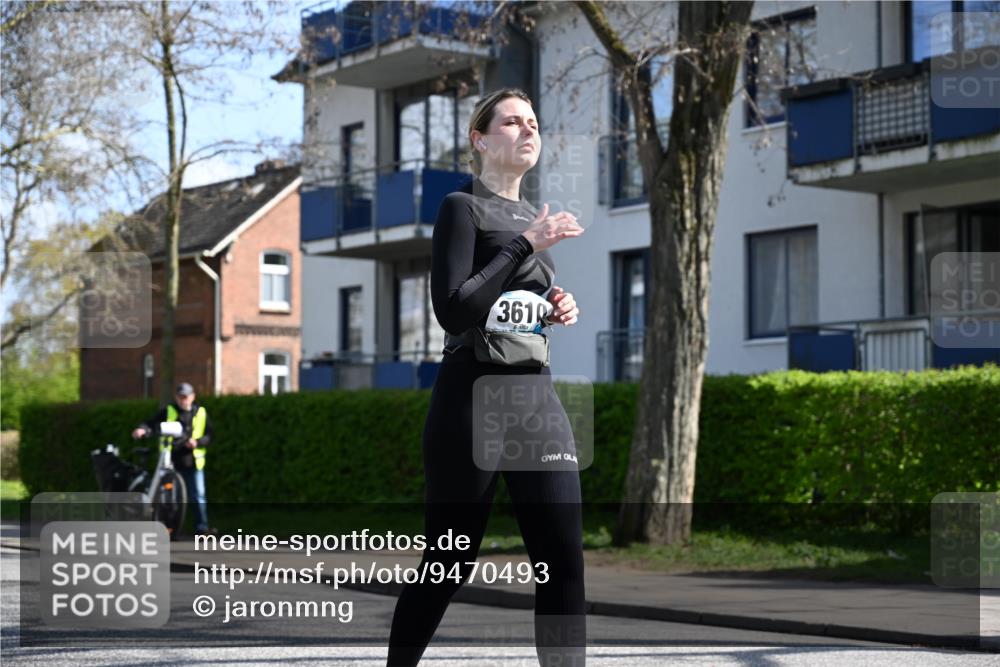 12.04.2026 - 45. Internationalen Wilhelmsburger Insellauf J. Mangold http://msf.ph/oto/9470493 12.04.2026 11:20:56 Ziel 3873, 5558, 3610, 3808, 3537, 3205 meine-sportfotos.de