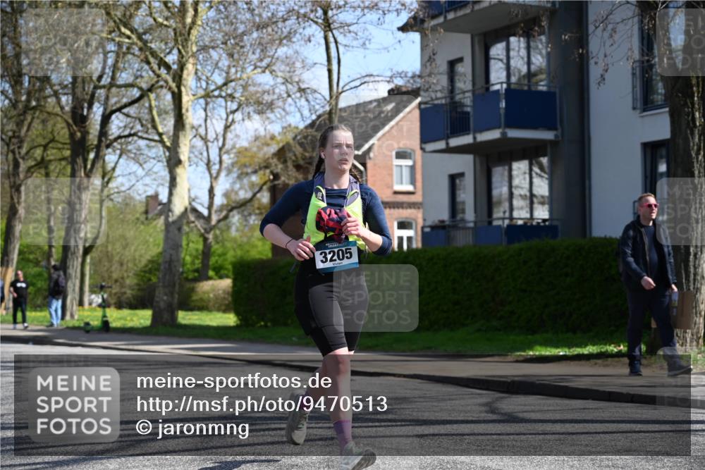 12.04.2026 - 45. Internationalen Wilhelmsburger Insellauf J. Mangold http://msf.ph/oto/9470513 12.04.2026 11:21:25 Ziel 3808, 3537, 3205, 2588, 2518, 2108, 2492, 2466, 4699, 2146, 4813 meine-sportfotos.de