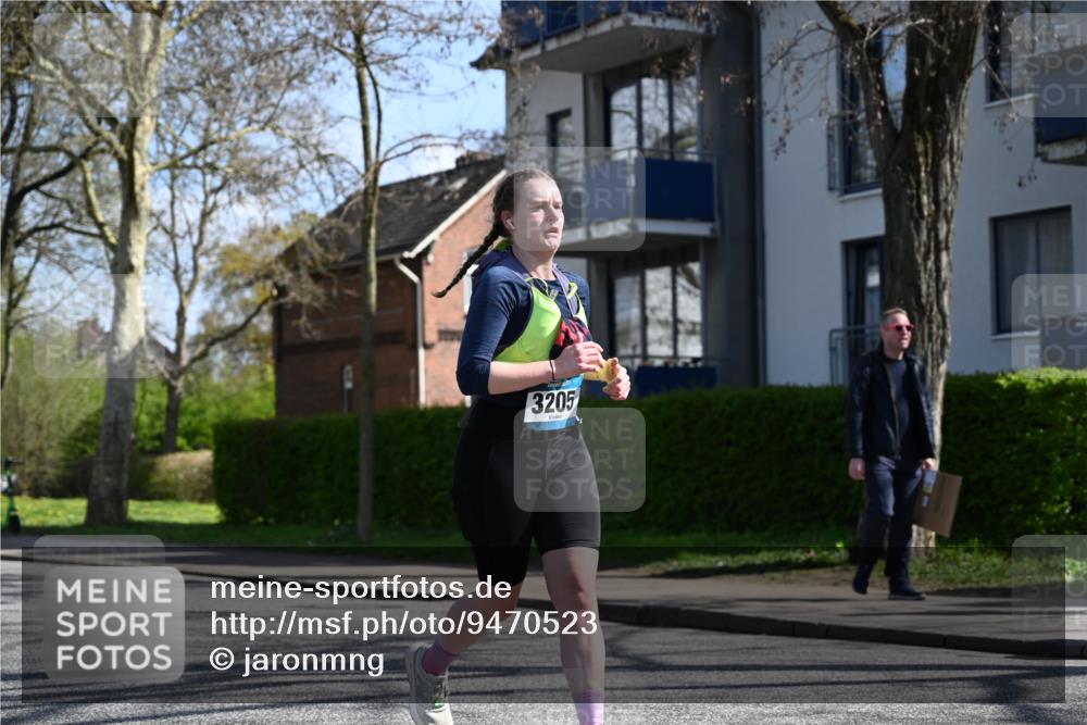 12.04.2026 - 45. Internationalen Wilhelmsburger Insellauf J. Mangold http://msf.ph/oto/9470523 12.04.2026 11:21:25 Ziel 3808, 3537, 3205, 2588, 2518, 2108, 2492, 2466, 4699, 2146, 4813 meine-sportfotos.de
