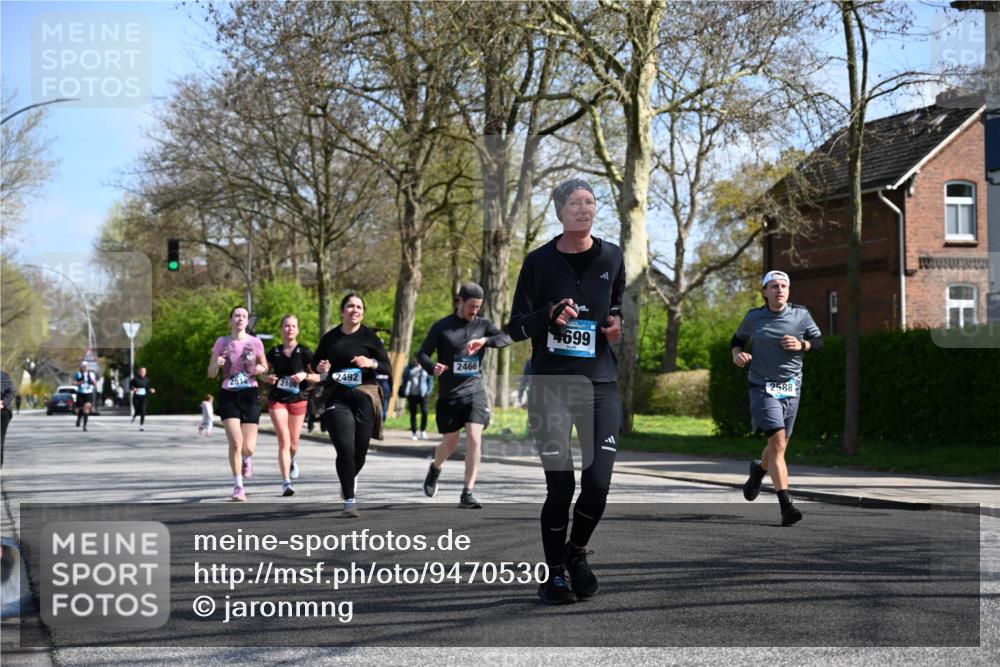 12.04.2026 - 45. Internationalen Wilhelmsburger Insellauf J. Mangold http://msf.ph/oto/9470530 12.04.2026 11:21:35 Ziel 3808, 3537, 3205, 2588, 2518, 2108, 2492, 2466, 4699, 2146, 4813, 3579 meine-sportfotos.de