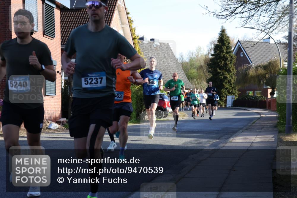 12.04.2026 - 45. Internationalen Wilhelmsburger Insellauf Yannick Fuchs http://msf.ph/oto/9470539 12.04.2026 08:54:55 Laufen 5240, 5237, 63, 5652, 3682, 2549 meine-sportfotos.de