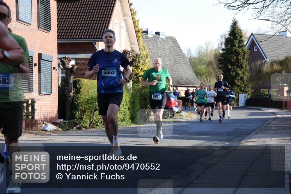 12.04.2026 - 45. Internationalen Wilhelmsburger Insellauf Yannick Fuchs http://msf.ph/oto/9470552 12.04.2026 08:54:56 Laufen 583, 5652, 3682, 5838, 2549 meine-sportfotos.de
