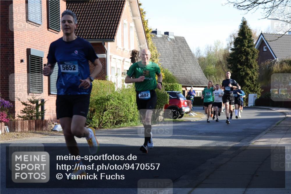 12.04.2026 - 45. Internationalen Wilhelmsburger Insellauf Yannick Fuchs http://msf.ph/oto/9470557 12.04.2026 08:54:57 Laufen 5652, 2549, 3682, 5838, 3134 meine-sportfotos.de