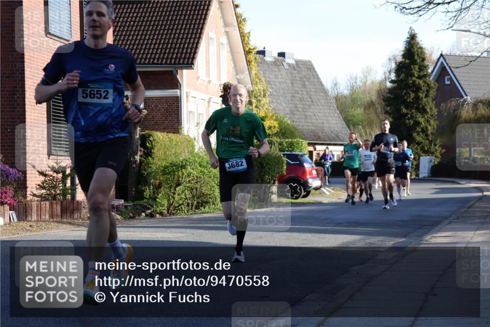 12.04.2026 - 45. Internationalen Wilhelmsburger Insellauf Yannick Fuchs http://msf.ph/oto/9470558 12.04.2026 08:54:57 Laufen 5652, 3682, 5838, 3134, 1968 meine-sportfotos.de