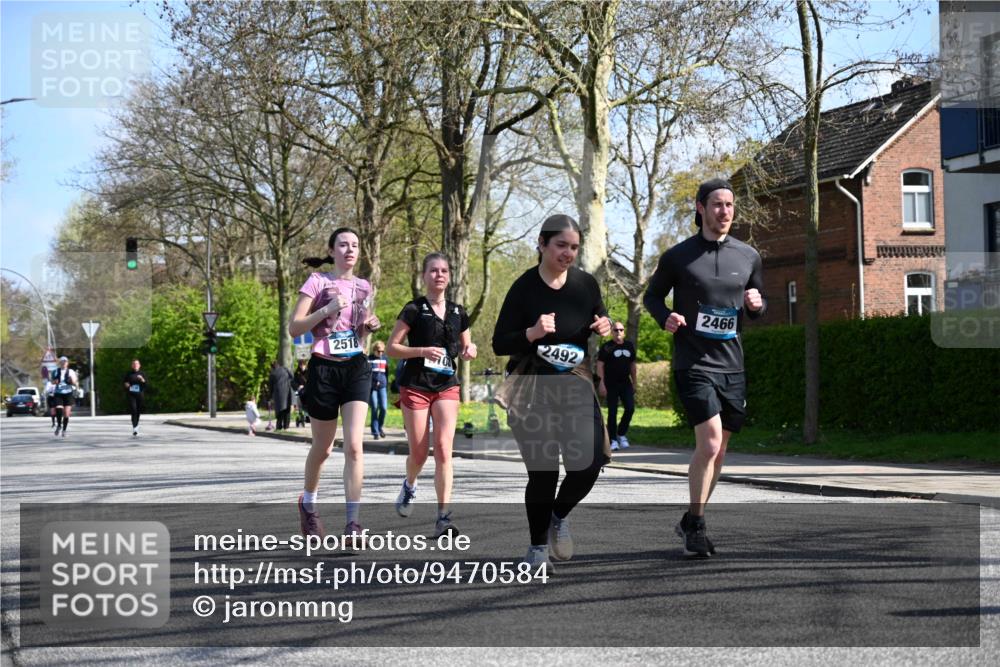 12.04.2026 - 45. Internationalen Wilhelmsburger Insellauf J. Mangold http://msf.ph/oto/9470584 12.04.2026 11:21:38 Ziel 3537, 3205, 2588, 2518, 2108, 2492, 2466, 4699, 2146, 4813, 3579 meine-sportfotos.de
