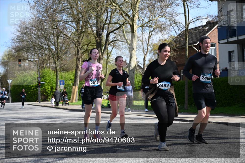 12.04.2026 - 45. Internationalen Wilhelmsburger Insellauf J. Mangold http://msf.ph/oto/9470603 12.04.2026 11:21:38 Ziel 3537, 3205, 2588, 2518, 2108, 2492, 2466, 4699, 2146, 4813, 3579 meine-sportfotos.de