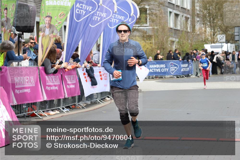 12.04.2026 - 45. Internationalen Wilhelmsburger Insellauf Strokosch-Dieckow http://msf.ph/oto/9470604 12.04.2026 12:51:47 Ziel 5595 meine-sportfotos.de