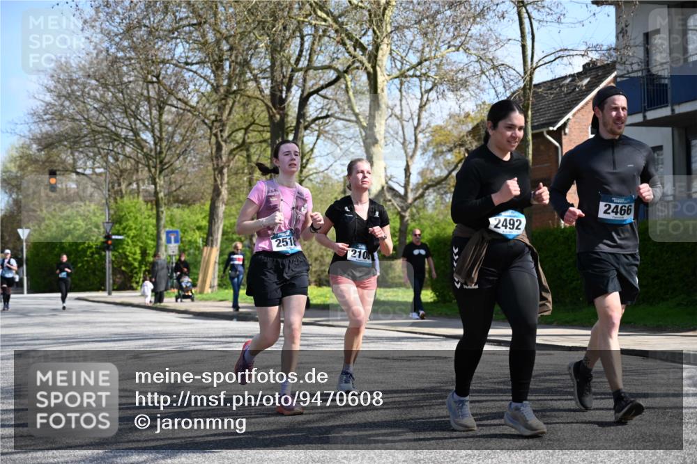 12.04.2026 - 45. Internationalen Wilhelmsburger Insellauf J. Mangold http://msf.ph/oto/9470608 12.04.2026 11:21:38 Ziel 3537, 3205, 2588, 2518, 2108, 2492, 2466, 4699, 2146, 4813, 3579 meine-sportfotos.de