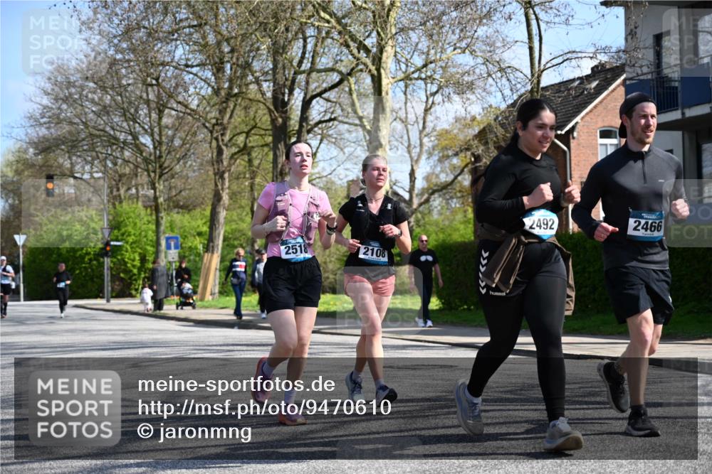 12.04.2026 - 45. Internationalen Wilhelmsburger Insellauf J. Mangold http://msf.ph/oto/9470610 12.04.2026 11:21:38 Ziel 3537, 3205, 2588, 2518, 2108, 2492, 2466, 4699, 2146, 4813, 3579 meine-sportfotos.de