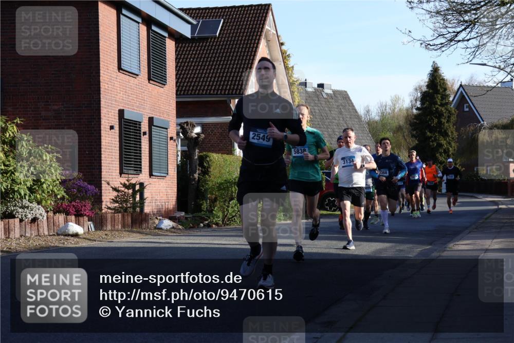 12.04.2026 - 45. Internationalen Wilhelmsburger Insellauf Yannick Fuchs http://msf.ph/oto/9470615 12.04.2026 08:55:02 Laufen 2549, 5838, 3134, 405, 3368, 1003, 2595 meine-sportfotos.de