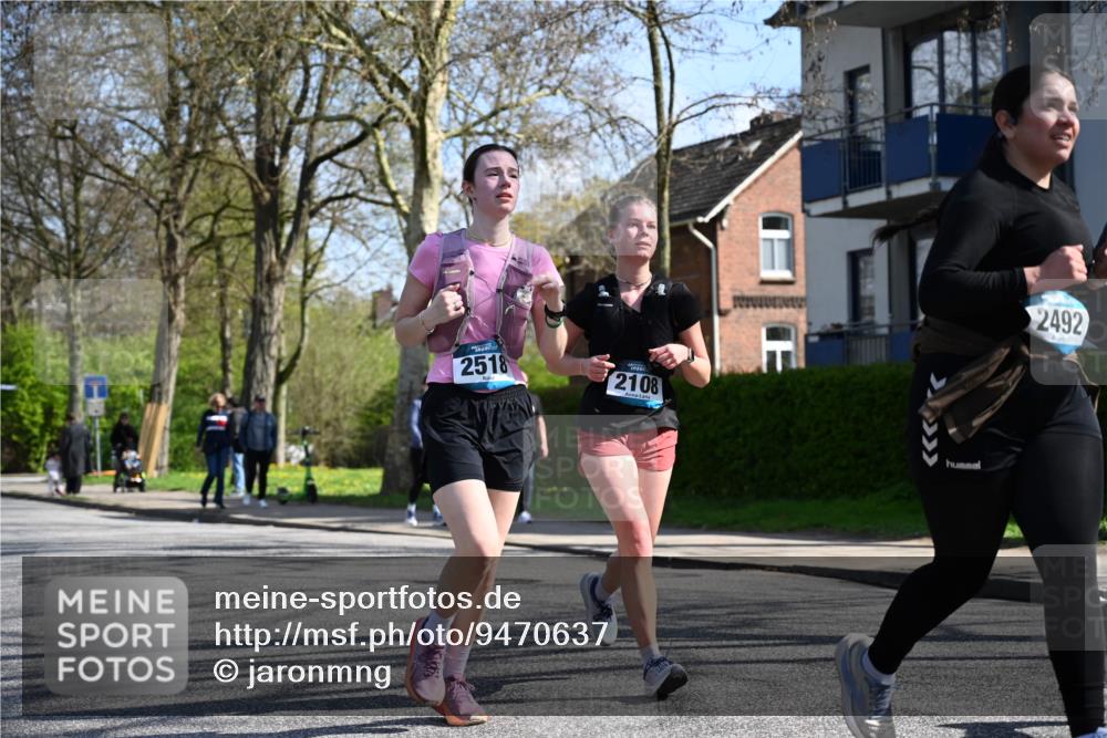 12.04.2026 - 45. Internationalen Wilhelmsburger Insellauf J. Mangold http://msf.ph/oto/9470637 12.04.2026 11:21:39 Ziel 3537, 3205, 2588, 2518, 2108, 2492, 2466, 4699, 2146, 4813, 2146, 4813, 3579 meine-sportfotos.de
