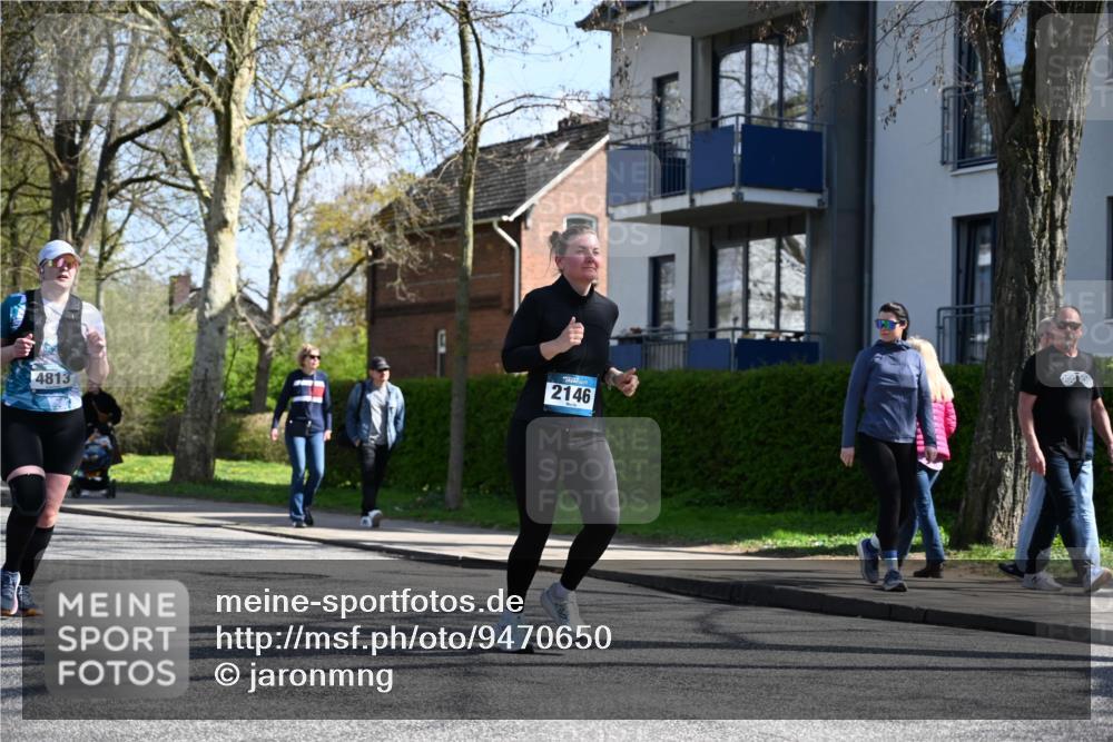 12.04.2026 - 45. Internationalen Wilhelmsburger Insellauf J. Mangold http://msf.ph/oto/9470650 12.04.2026 11:21:50 Ziel 2518, 2108, 2492, 2466, 4699, 2146, 4813, 3579 meine-sportfotos.de