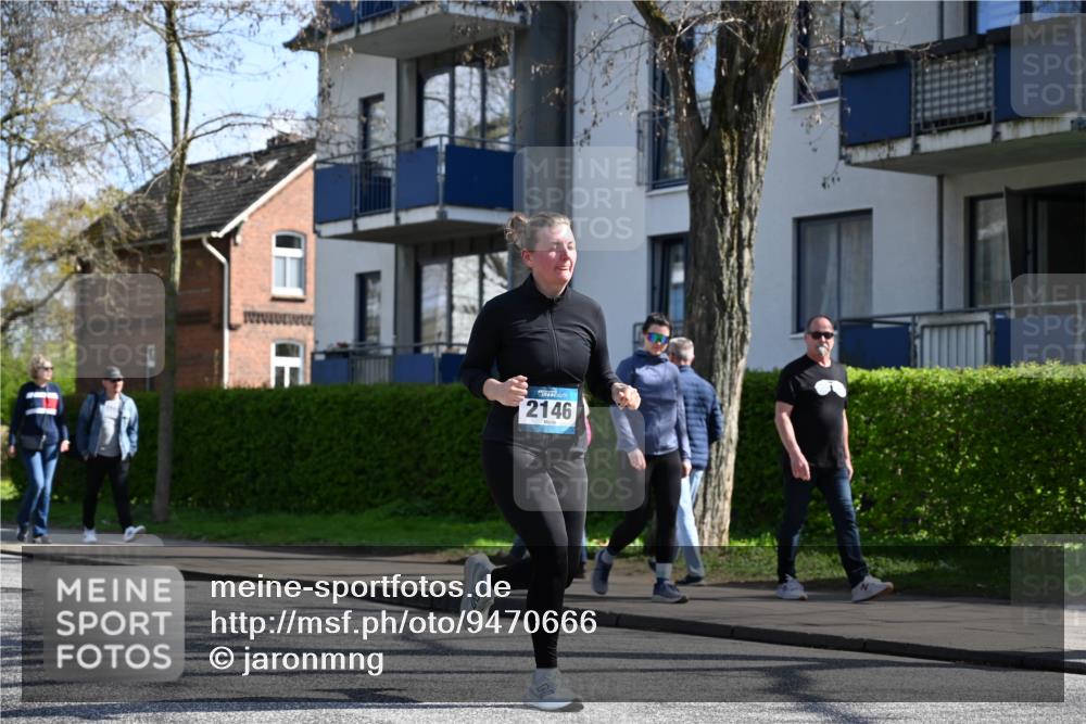12.04.2026 - 45. Internationalen Wilhelmsburger Insellauf J. Mangold http://msf.ph/oto/9470666 12.04.2026 11:21:50 Ziel 2518, 2108, 2492, 2466, 4699, 2146, 4813, 3579 meine-sportfotos.de