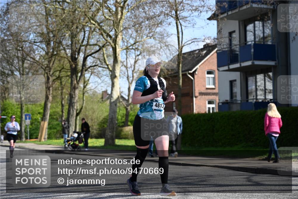 12.04.2026 - 45. Internationalen Wilhelmsburger Insellauf J. Mangold http://msf.ph/oto/9470669 12.04.2026 11:21:51 Ziel 2518, 2108, 2492, 2466, 4699, 2146, 4813, 3579 meine-sportfotos.de