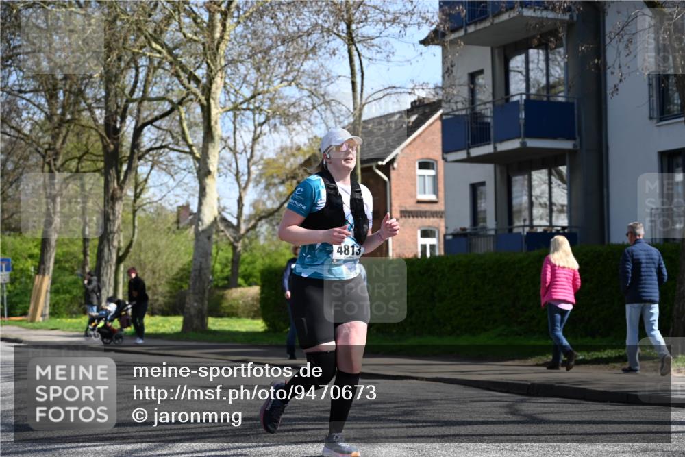 12.04.2026 - 45. Internationalen Wilhelmsburger Insellauf J. Mangold http://msf.ph/oto/9470673 12.04.2026 11:21:51 Ziel 2518, 2108, 2492, 2466, 4699, 2146, 4813, 3579 meine-sportfotos.de
