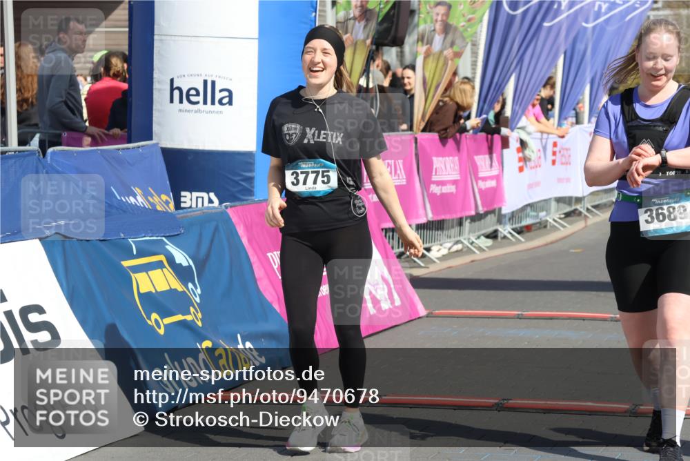 12.04.2026 - 45. Internationalen Wilhelmsburger Insellauf Strokosch-Dieckow http://msf.ph/oto/9470678 12.04.2026 11:26:04 Ziel 3168, 3775 meine-sportfotos.de
